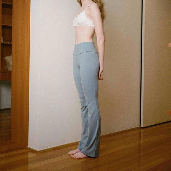 Flow Active Leggings in Blue Haze - Picture 3 of 7